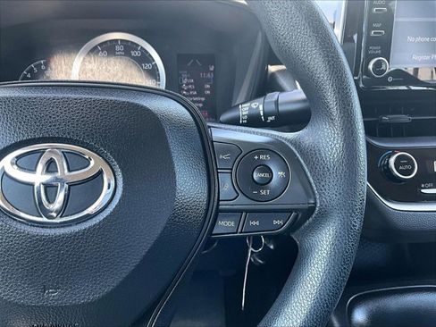 Used 2021 Toyota Corolla LE FWD image 19