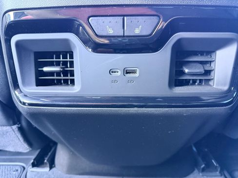 Used 2025 GMC Sierra 2500 AT4 w/ AT4 Premium Plus Package AWD/4WD image 22