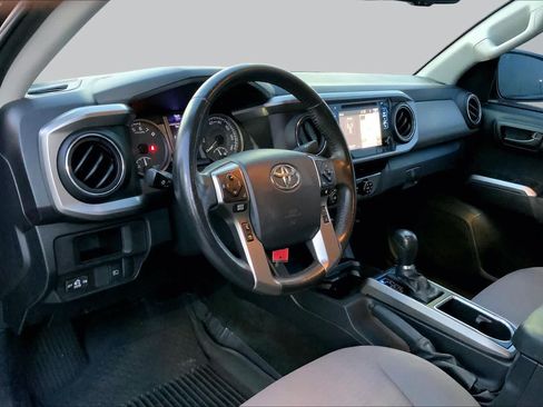 Used 2019 Toyota Tacoma SR5 RWD image 17