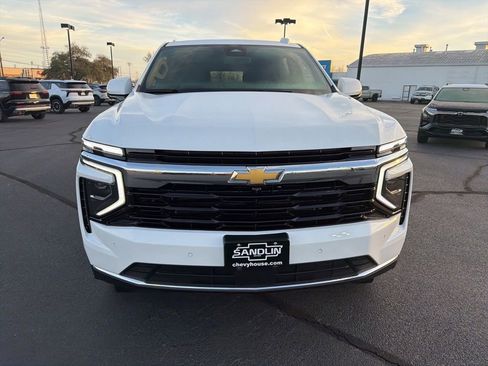 New 2026 Chevrolet Suburban LS image 3