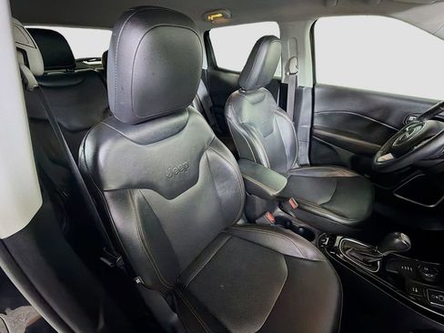 Used 2018 Jeep Compass Limited w/ Navigation Group image 29