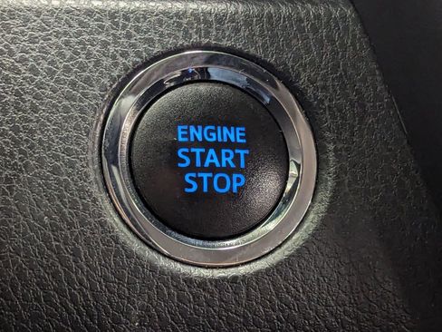 Used 2020 Toyota Camry XSE image 28