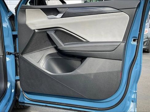 New 2025 Volkswagen Tiguan SE R-Line image 25