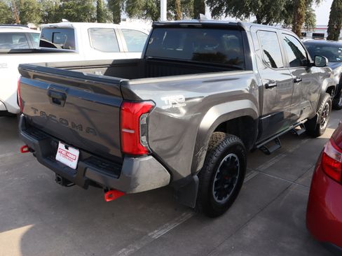 Used 2024 Toyota Tacoma TRD Off-Road image 10
