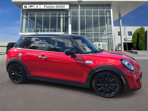 Used 2021 MINI Cooper S w/ Premium Package image 1