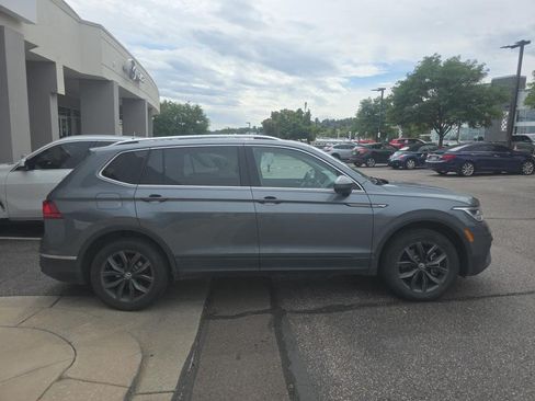 Used 2023 Volkswagen Tiguan SE w/ Panoramic Sunroof Package AWD/4WD image 23
