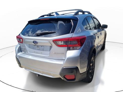 Used 2021 Subaru Crosstrek 2.0i Premium w/ Moonroof Package AWD/4WD image 9