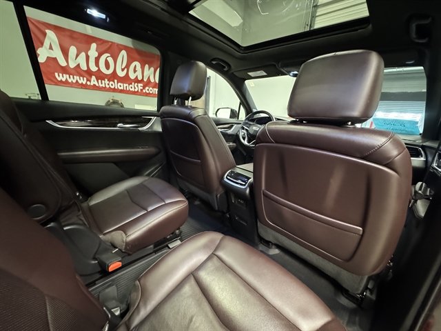 Used 2021 Cadillac XT6 Premium Luxury AWD/4WD image 17