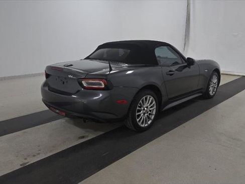 Used 2018 FIAT 124 Spider Classica image 22