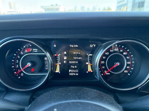 Used 2021 Jeep Wrangler Unlimited Rubicon w/ Trailer Tow Package image 20