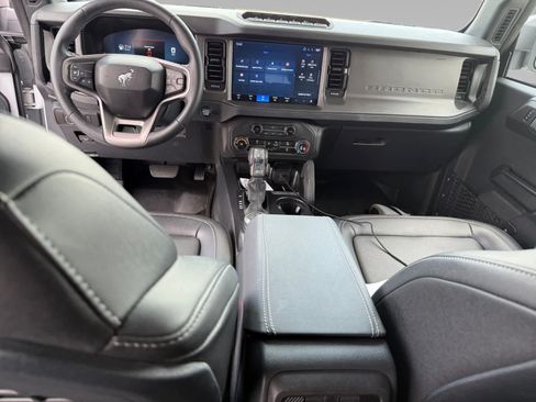 Used 2025 Ford Bronco Badlands w/ Sasquatch Package AWD/4WD image 18