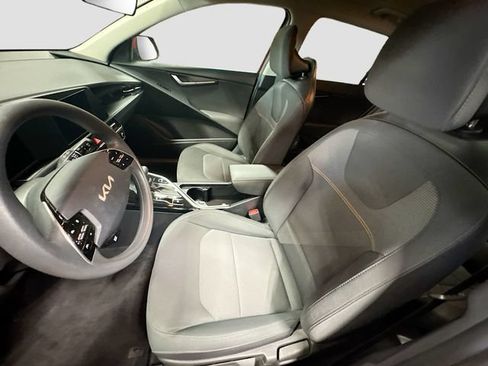 Used 2025 Kia Niro LX FWD image 20