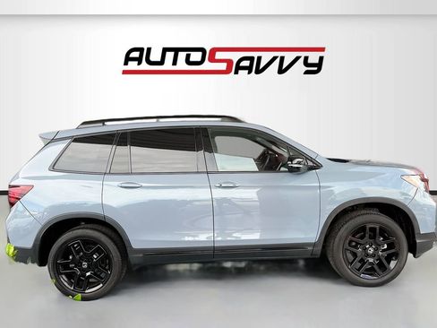 Used 2024 Honda Passport Black Edition image 8