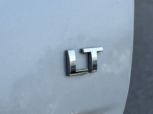 Used 2017 Chevrolet Equinox LT w/ Convenience Package image 14