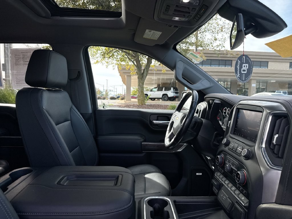 Used 2021 Chevrolet Silverado 1500 LTZ w/ LTZ Premium Package AWD/4WD image 15