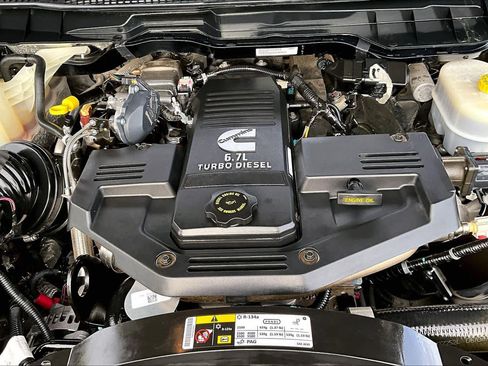 Used 2015 RAM 2500 Big Horn image 32