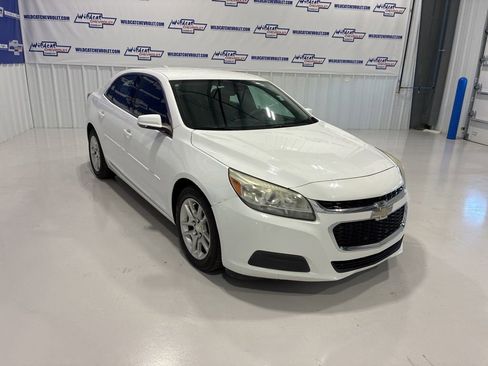 Used 2015 Chevrolet Malibu LT w/ Power Convenience Package FWD image 9