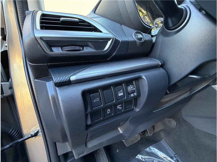 Used 2020 Subaru Forester Premium AWD/4WD image 11