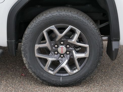 New 2026 GMC Sierra 1500 SLT w/ SLT Premium Plus Package image 3