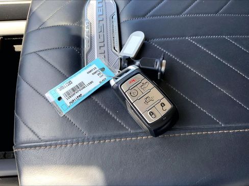 Used 2025 RAM 1500 Tungsten AWD/4WD image 29