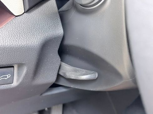 Used 2021 Toyota RAV4 Limited AWD/4WD image 43