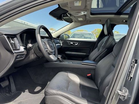 Used 2020 Volvo S60 T6 Momentum AWD/4WD image 16