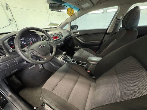 Used 2017 Kia Forte LX FWD image 14