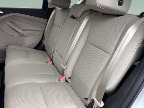 Used 2017 Ford Escape SE image 11