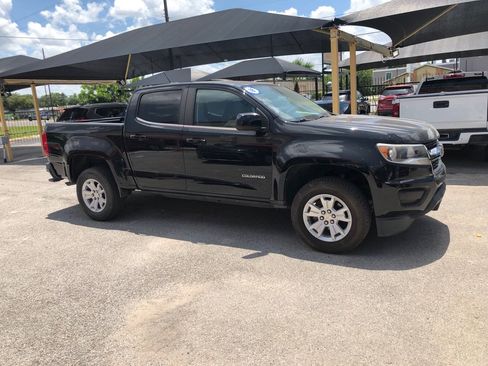 Used 2018 Chevrolet Colorado LT w/ Safety Package RWD image 16