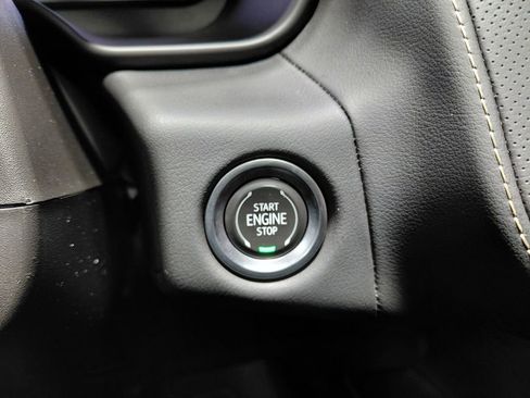 Used 2023 GMC Yukon SLT AWD/4WD image 40