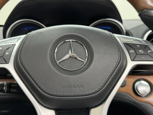 Used 2014 Mercedes-Benz SL 550 image 17