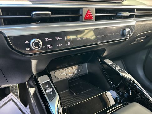 New 2026 Kia Sorento SX Prestige image 24