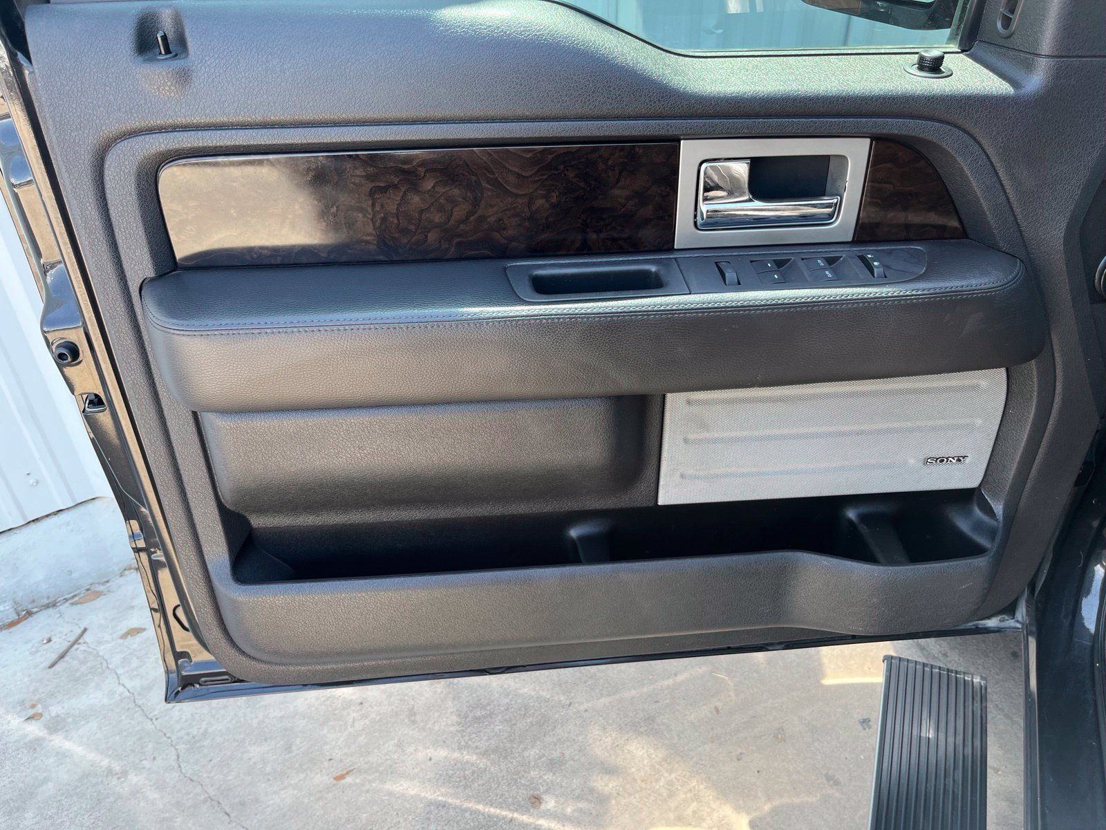 Used 2014 Ford F150 Platinum AWD/4WD image 10