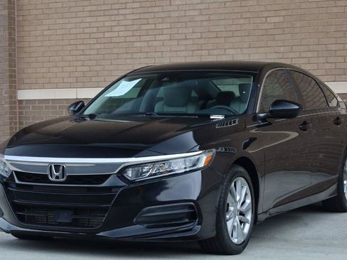 Used 2018 Honda Accord LX image 5