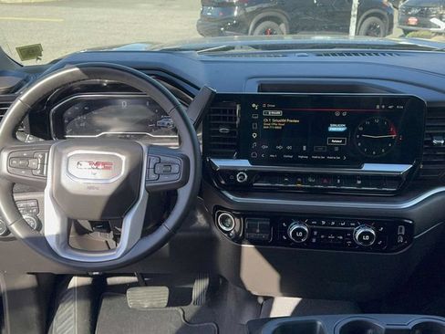 Used 2025 GMC Sierra 1500 SLT AWD/4WD image 13