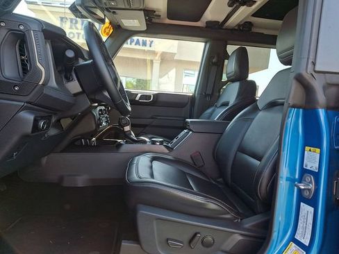 Certified 2025 Ford Bronco Badlands AWD/4WD image 13