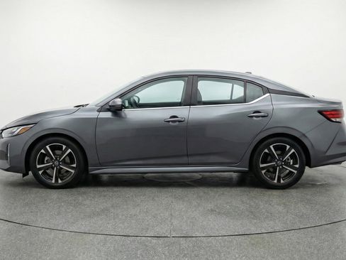 Used 2025 Nissan Sentra SV image 5