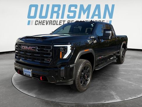 Used 2024 GMC Sierra 2500 AT4 w/ AT4 Preferred Package image 2