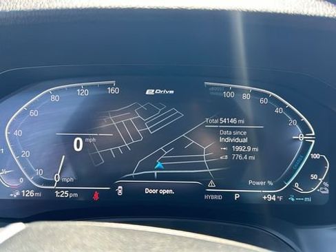 Used 2022 BMW 330e w/ Convenience Package image 18