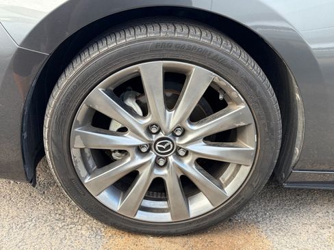 Used 2022 MAZDA MAZDA3 s FWD image 6