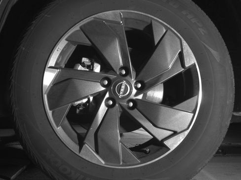 Used 2025 Nissan Rogue SV image 12