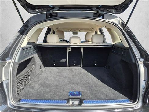 Used 2021 Mercedes-Benz GLC 300 image 6