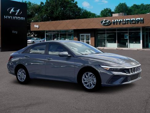 New 2026 Hyundai Elantra Blue image 10