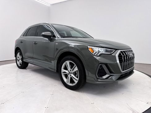 Used 2023 Audi Q3 2.0T Premium Plus w/ Premium Plus Package image 9