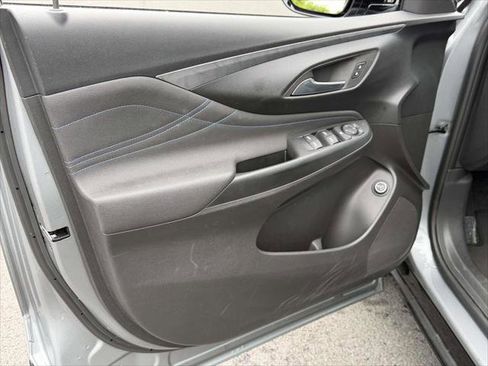 Used 2025 Buick Envista Sport Touring w/ Convenience I Package FWD image 18