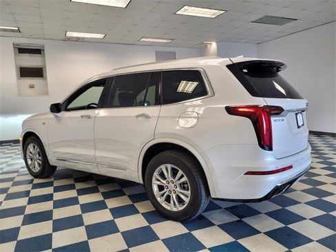 Certified 2024 Cadillac XT6 Luxury image 5