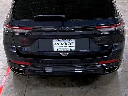 Used 2024 Jeep Grand Cherokee Limited 4xe image 11