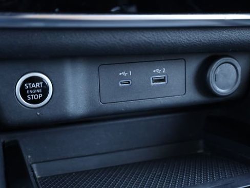 Used 2023 Nissan Rogue S image 23