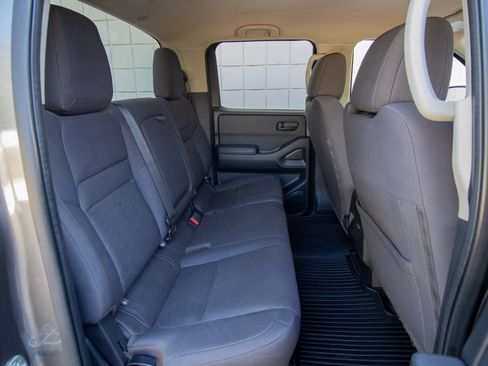 Used 2022 Nissan Frontier S w/ Technology Package AWD/4WD image 18