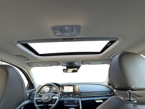 New 2026 Hyundai Elantra Limited FWD image 11